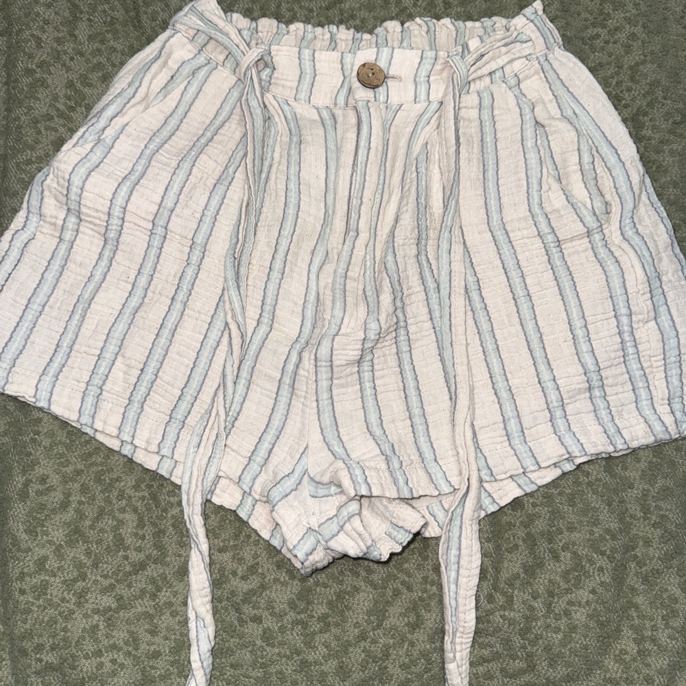 Pull&Bear Striped High Waist Shorts in green and White